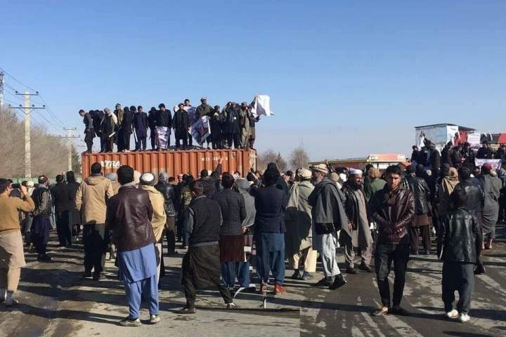 نامزدان معترض انتخابات پارلمانی دروازه های کابل را بستند - خبرگزاری افغان ایرکا