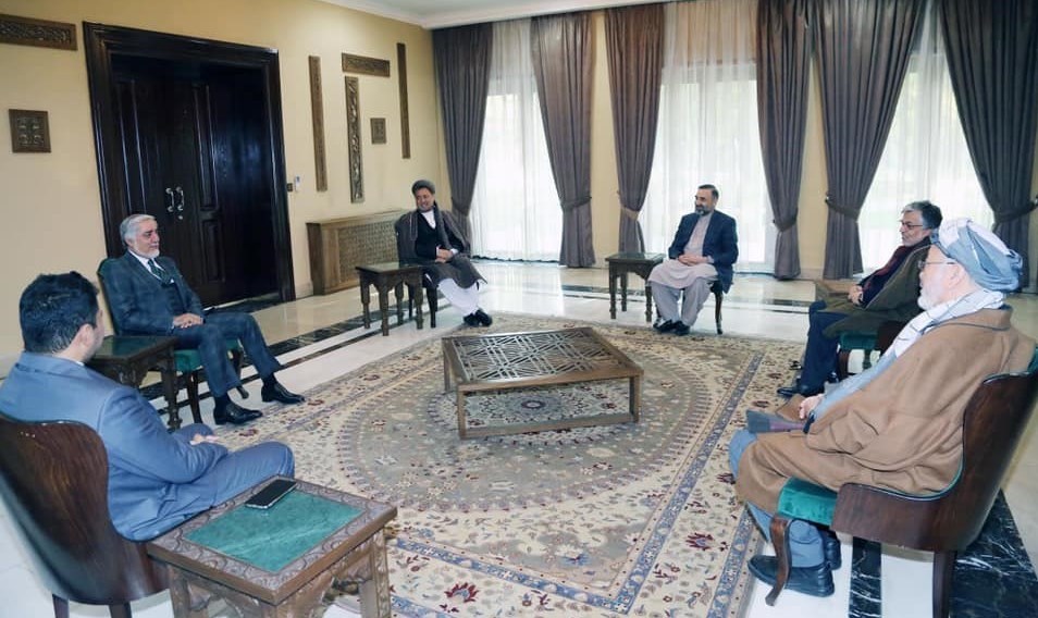  رایزنی عبدالله با سران جهادی کشور در رابطه با بن بست مذکرات صلح - خبرگزاری افغان ایرکا