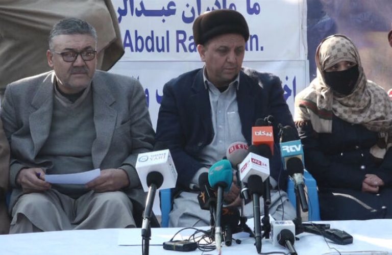  خانوادۀ عبدالرووف: برای رهایی پسرمان به طالبان مراجعه می کنیم - خبرگزاری افغان ایرکا