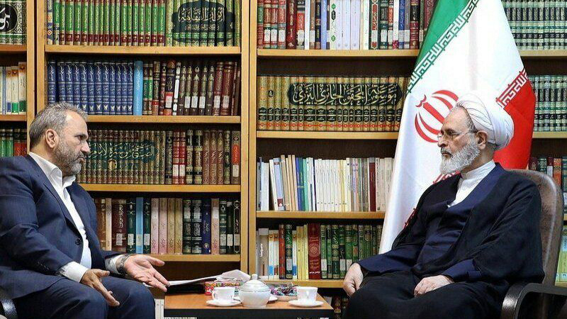 آیت الله اعرافی: حواس تان به نسل جدید مهاجرین که با نگاه انقلاب اسلامی تربیت شده اند باشد