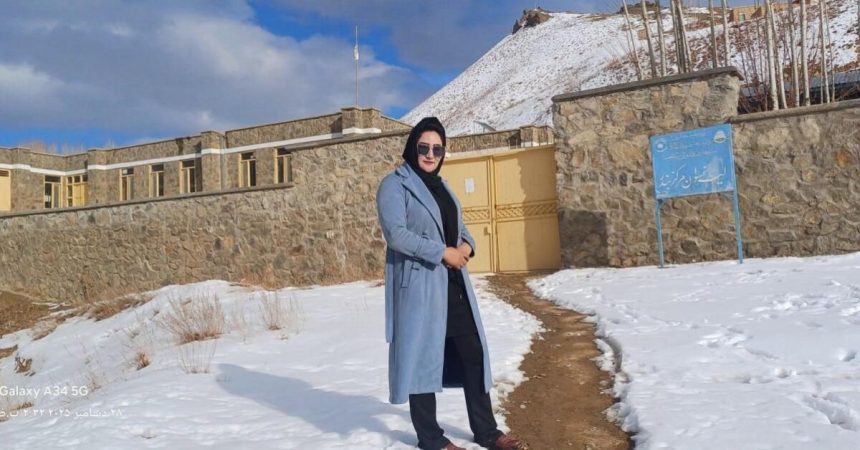 طالبان در دایکندی آمر یک مکتب دخترانه را بازداشت کردند