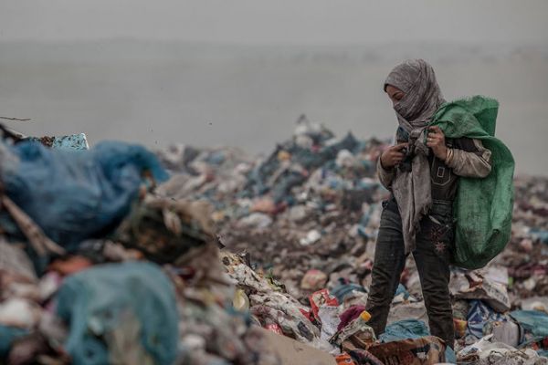 هر روز به شمار زباله گردان های پایتخت افزوده می شود - تصویر دوم خبر