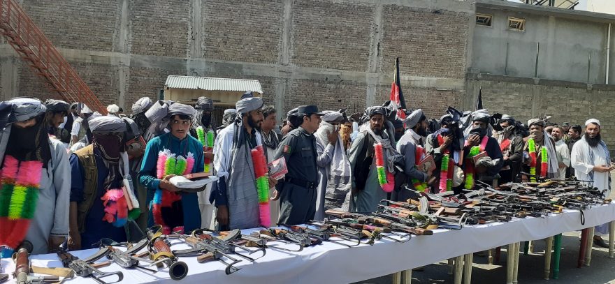 ده ها تن از طالبان و افراد داعش به حکومت پیوستند - خبرگزاری افغان ایرکا