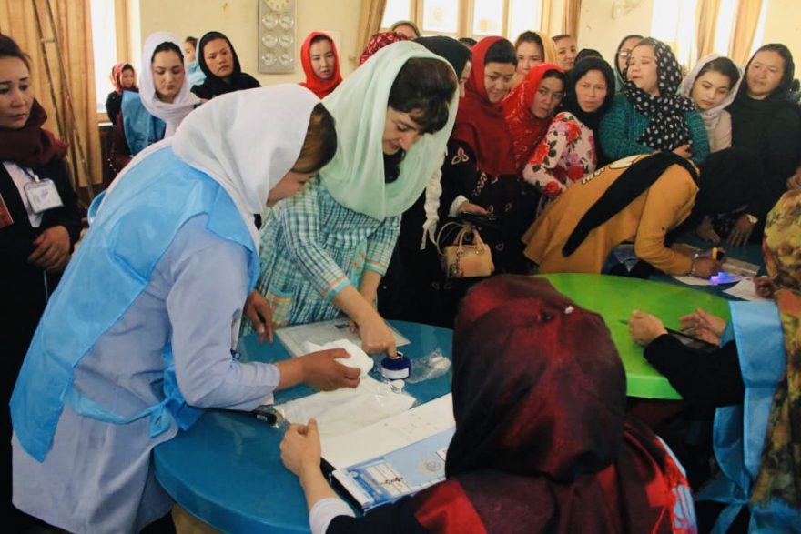 کمیسیون انتخابات میزان اشتراک رای دهنده گان را در بیش از 2500 مرکز اعلام کرد - خبرگزاری افغان ایرکا