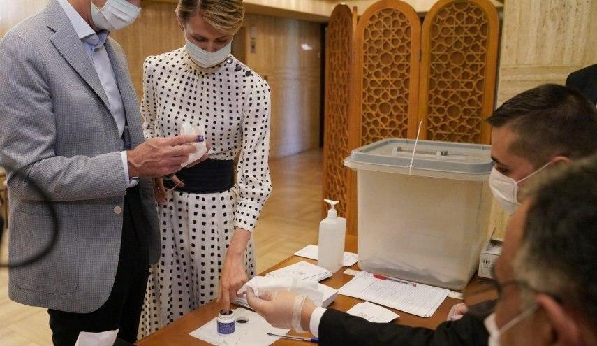 بشار اسد و همسرش پای صندوق رای - خبرگزاری افغان ایرکا