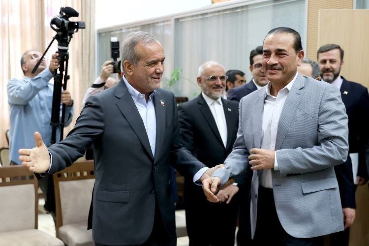 دیدار فرمانده ارتش پاکستان با رئیس جمهور ایران دیدار فرمانده ارتش پاکستان با رئیس جمهور ایران