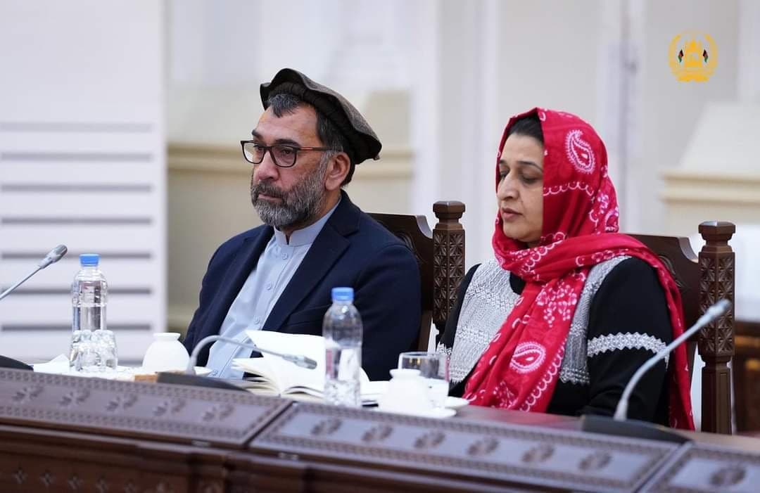 نشست مشورتی صلح تحت ریاست اشرف غنی با شماری از رهبران جهادی و شخصیت های سیاسی و ملی کشور - تصویر سوم خبر