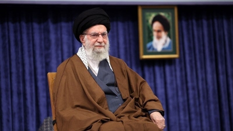  رهبر معظم انقلاب اسلامی: ملت ایران زیر بار تحمیل و زورگویی آمریکا نخواهد رفت