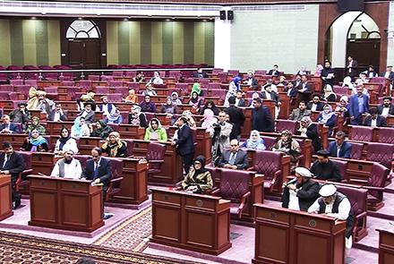 حکم غنی در بارۀ انتقال بودجه ساختمانی نهادهای دولتی جنجال آفرید  - خبرگزاری افغان ایرکا