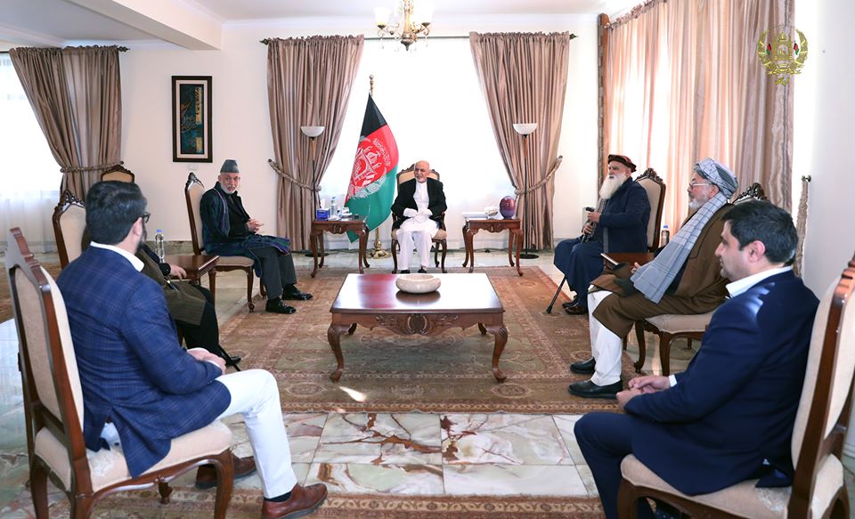 شب گذشته دو نشست میانجى ها در ارگ بى نتیجه پایان یافته است - خبرگزاری افغان ایرکا
