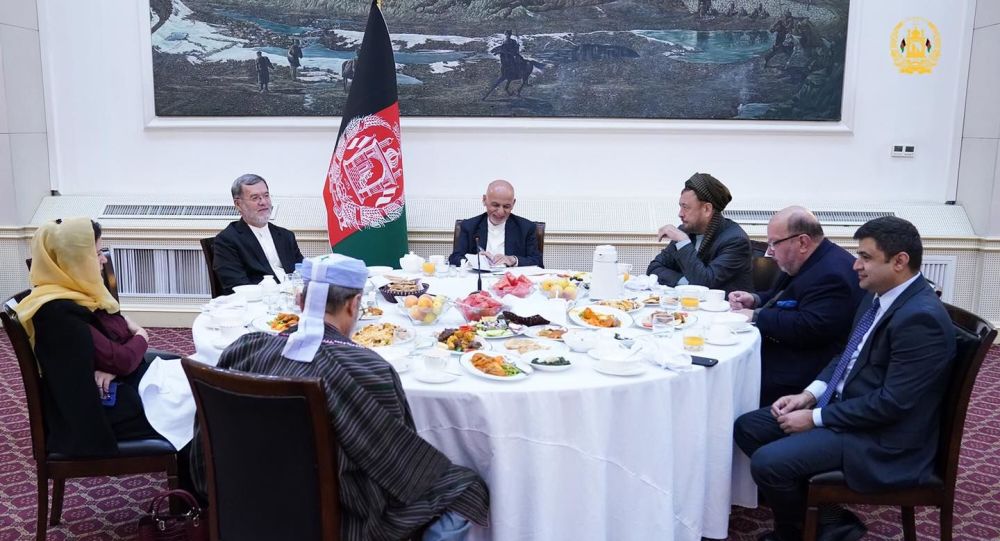 نشست مشورتی رئیس جمهور با رؤسا و نمایندگان احزاب سیاسی - خبرگزاری افغان ایرکا