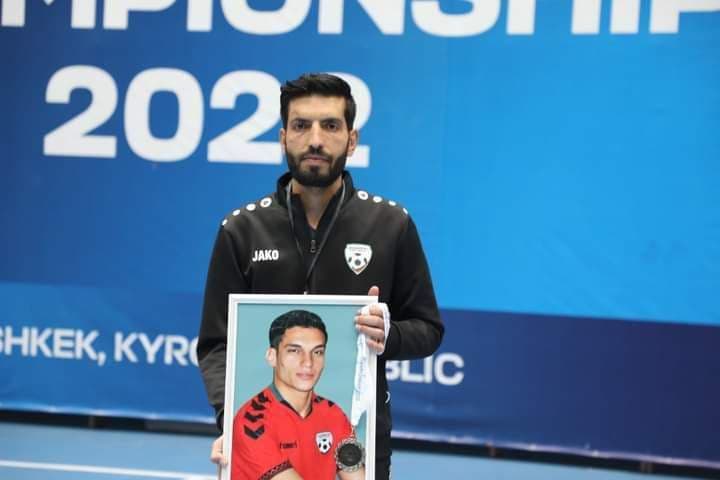  تقدیم مقام نائب قهرمانی مرکز آسیا به یادِ علی عرب زاده - تصویر دوم خبر