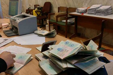 آغاز فرآیند تمدید پاسپورت های خانواری توسط تیم سیار سفارت در شیراز ایران - خبرگزاری افغان ایرکا