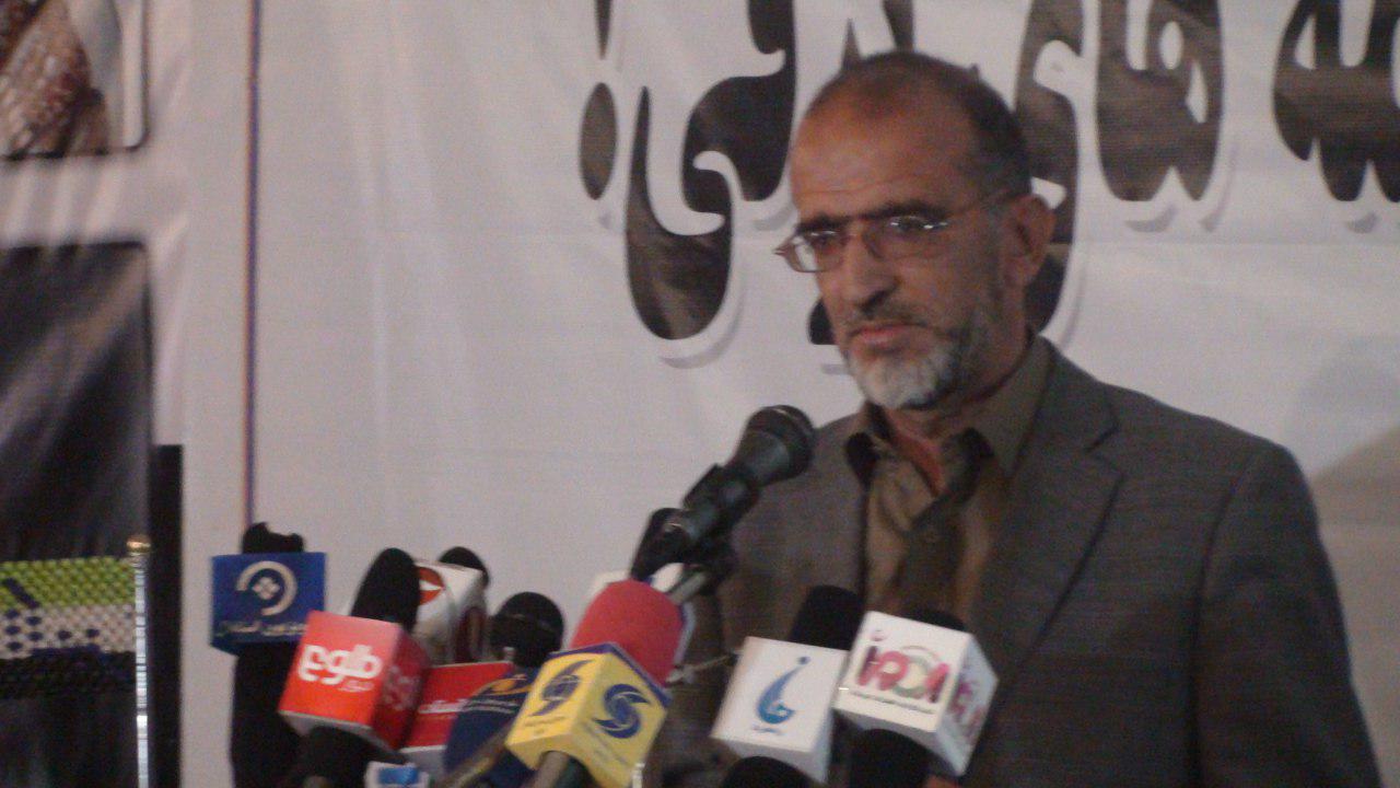 در همایش نهضت اسلامی مقاومت افغانستان مطرح شد: ارگ خلیلی را برای گرفتن شناسنامه فریب داده است - تصویر سوم خبر