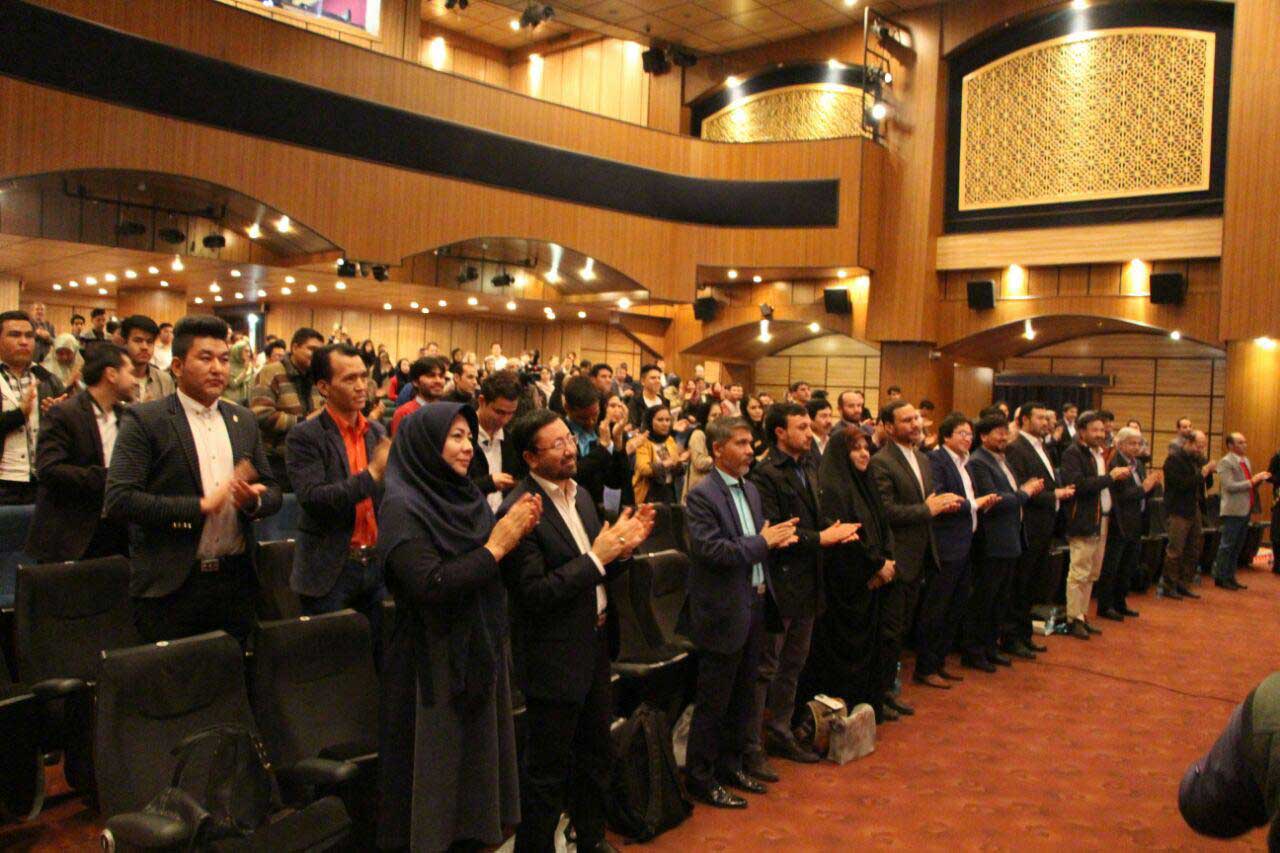 نهمین جشنواره ادبی «قند پارسی» در حوزه شعر و قصه جوان افغانستان در تهران به کار خود پایان داد - تصویر دوم خبر