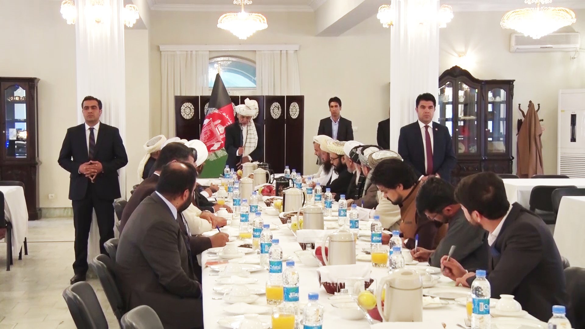 شورای علمای افغانستان حملۀ طالبان بر فراه را ظالمانه خواند  - تصویر دوم خبر