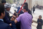 مردی خود را پیش دفتر والی تخار به دار آویخت (عکس) - خبرگزاری افغان ایرکا