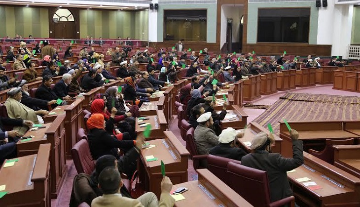 برخی نمایندگان: نامزدان هیأت اداری مجلس پول هنگفتی برای اخذ رای مصرف کردند - خبرگزاری افغان ایرکا