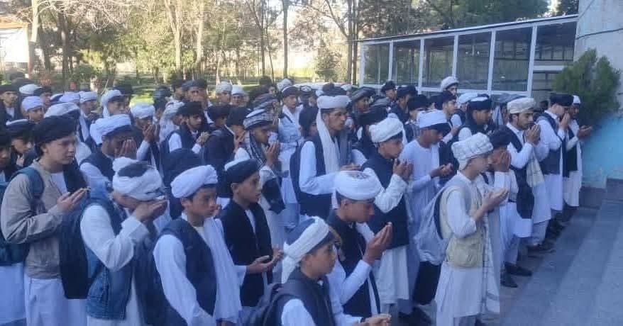 چرا طالبان لنگی را در مکتب ها اجباری ساختند؟