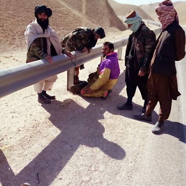 سرقت کتاره های فلزی توسط طالبان! - تصویر سوم خبر