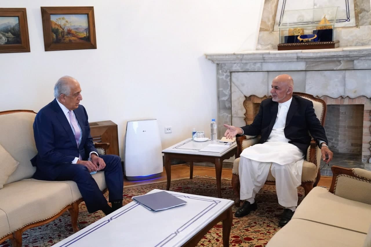  غنی و خلیل زاد در باره ی نشست استانبول صحبت کردند  - خبرگزاری افغان ایرکا