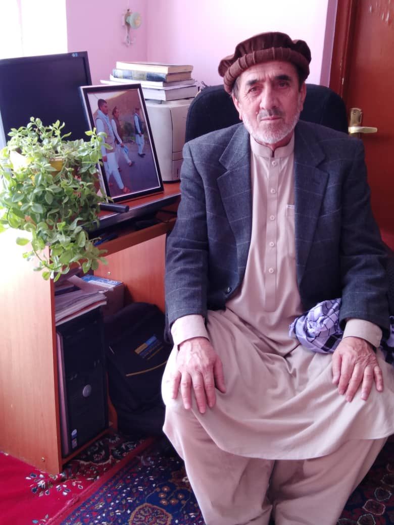 حاجی سلطان پس از چهار ماه از بند طالبان آزاد شد - تصویر دوم خبر