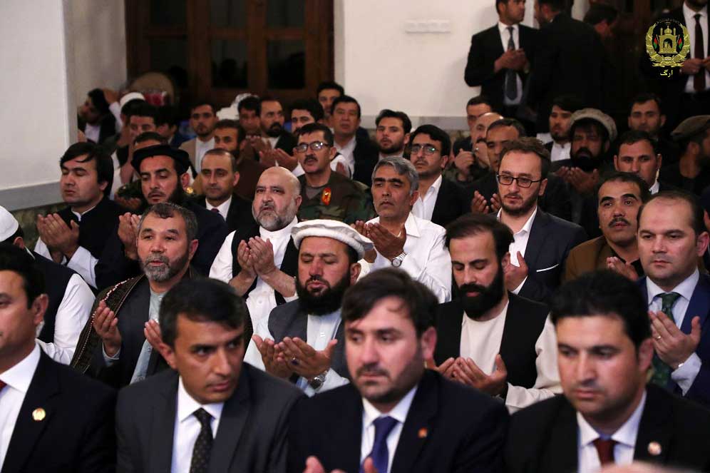 اشتراک رئیس جمهور غنی در مراسم ختم قرآن عظیم الشان در ارگ - تصویر سوم خبر