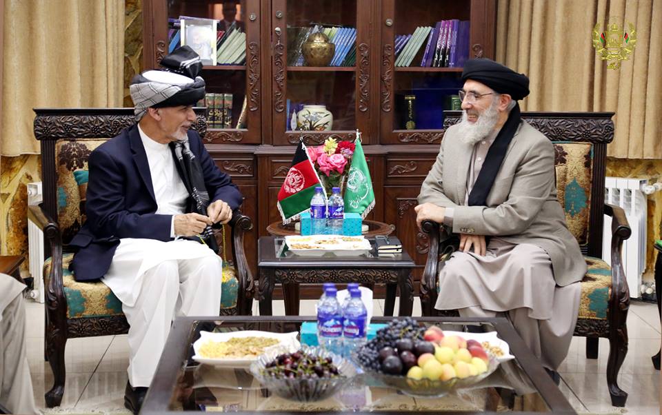 رییس جمهور غنی ضمن دیدار با حکمتیار در مورد آتش بس با طالبان صحبت کرد - خبرگزاری افغان ایرکا