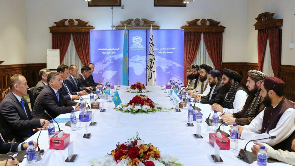  متقی: اکنون زمان آن فرارسیده که تعامل با قزاقستان به همکاری های پایدار تبدیل شود