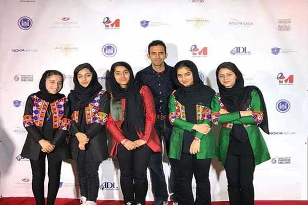 دختران ربات ساز کشور برنده  جایزه کنراد شدند (عکس) - تصویر دوم خبر
