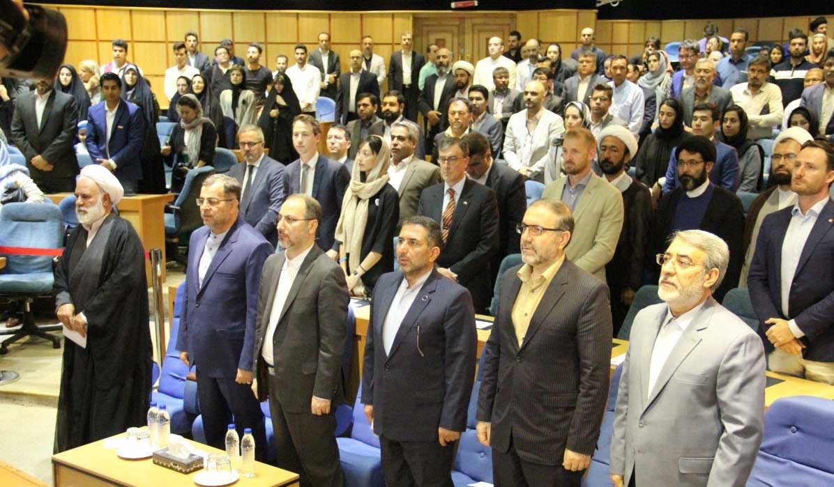 از روز جهانی پناهنده با حضور مهاجرین افغانستانی در وزارت داخله ایران گرامی داشت به عمل آمد - تصویر سوم خبر