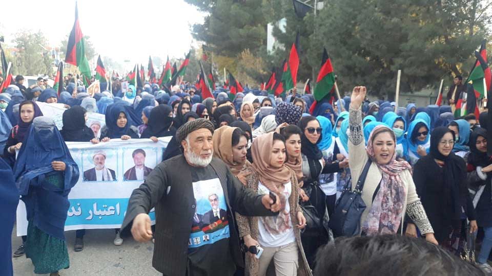 هزاران تن از هواداران تیم ثبات وهم گرایی در جوزجان، پروان، پنجشیر و غور تظاهرات کردند - خبرگزاری افغان ایرکا