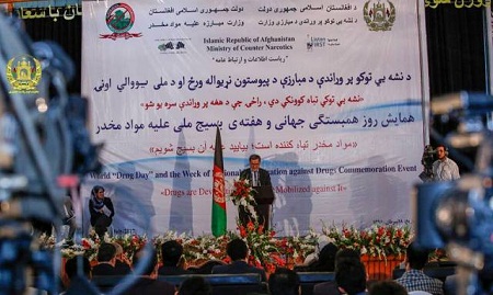 سرور دانش: تلاش های حکومت در راستای مبارزه با مواد مخدر نتیجه مطلوب نداده است