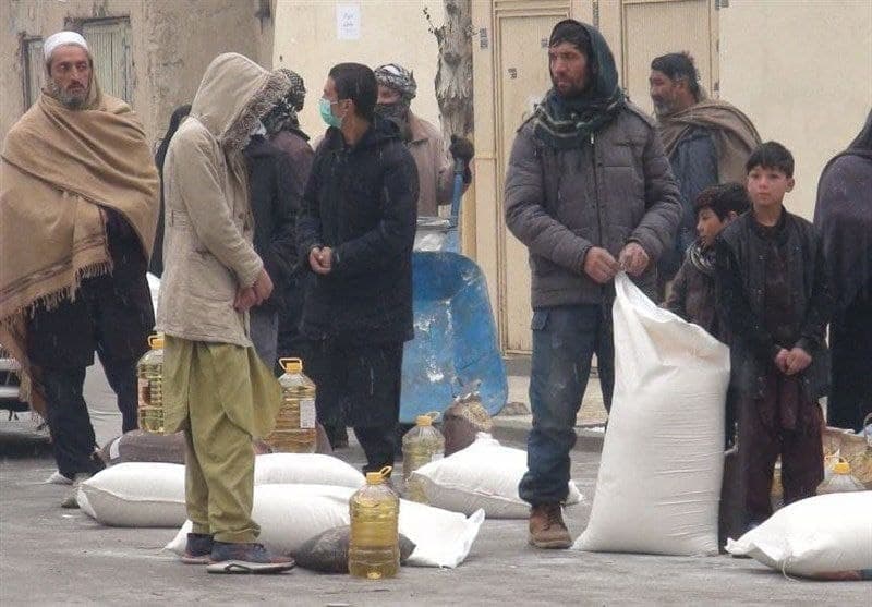 ادامه کمک های بشردوستانه ایران به افغانستان؛ یک هزار بسته موادغذایی در کابل توزیع شد - تصویر دوم خبر