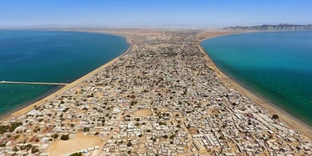 پاکستان از آغاز تجارت ترانزیتی با افغانستان از بندر گوادر خبر داد - خبرگزاری افغان ایرکا