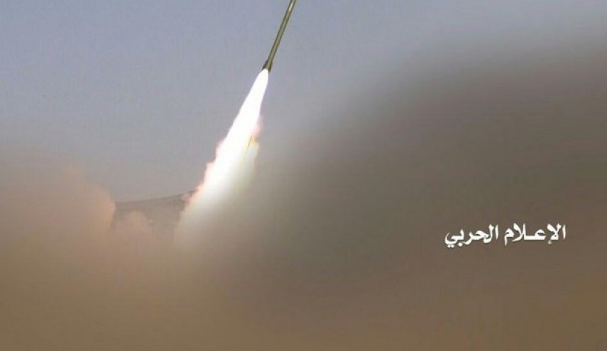  نخستین تصاویر از عملیات ارتش یمن با موشک هوشمند «بدر P-1»  - خبرگزاری افغان ایرکا