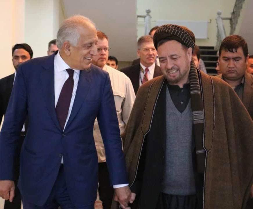 محمد محقق در دیدار با خلیل زاد: صلح و آتش بس با طالبان باید فراگیر باشد - تصویر دوم خبر