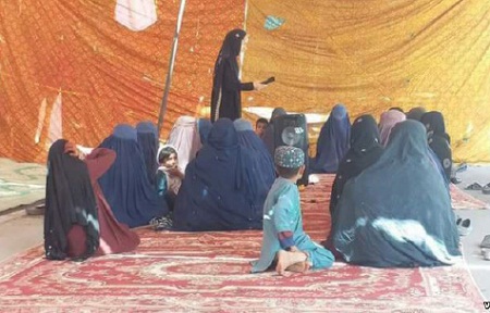زنان جوزجانی در یک حرکت اعتراضی راه سه روستا را بستند - خبرگزاری افغان ایرکا