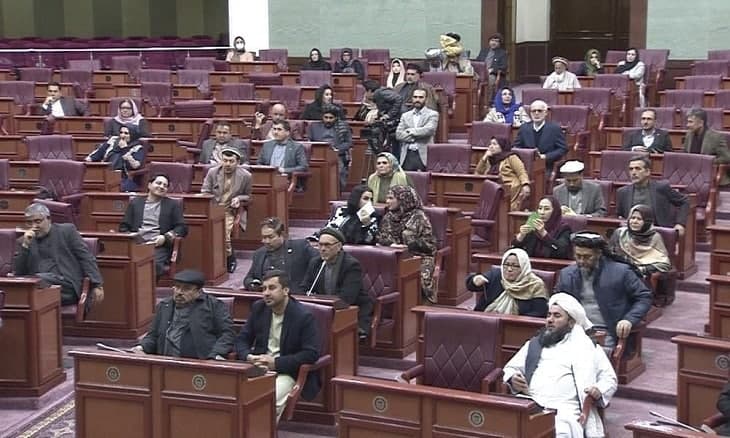 مجلس نمایندگان:  ولسوالی ها در نتیجه معامله حکومت به دست طالبان سقوط می کنند - خبرگزاری افغان ایرکا