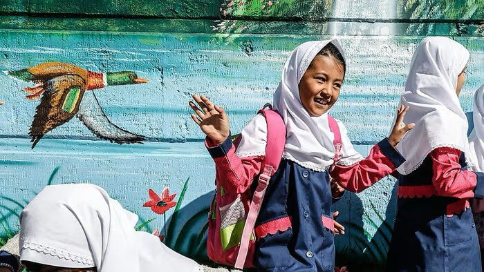 حل مشکل ثبت نام کودکان اتباع در مدارس ایران؛ در تهران و شهرستان ها به کجا باید مراجعه کرد؟