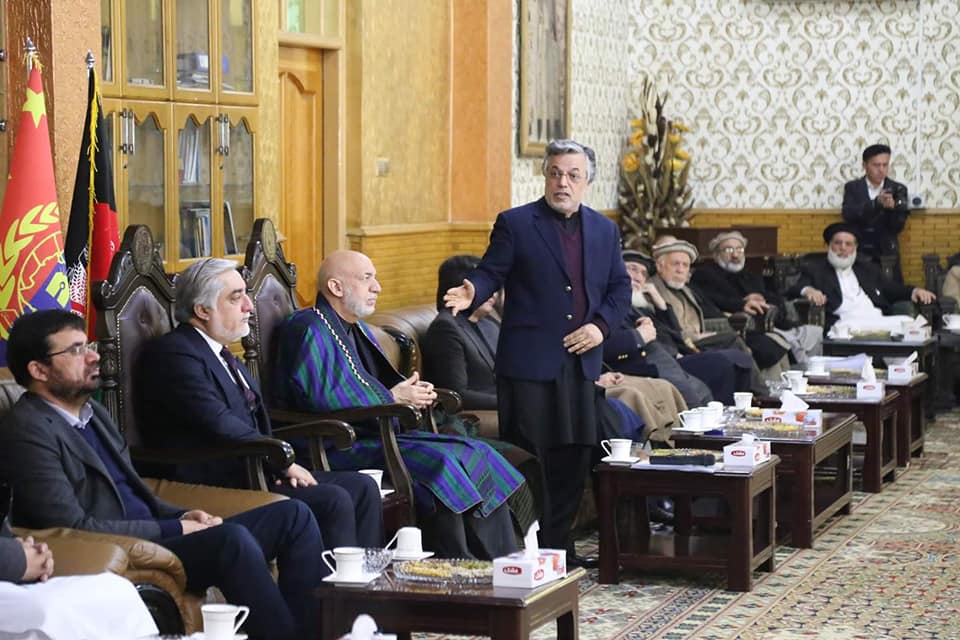  شماری از چهره های سیاسی: صلح یک مساله ی ملی است و کسی نباید با آن برخورد شخصی کند - تصویر سوم خبر