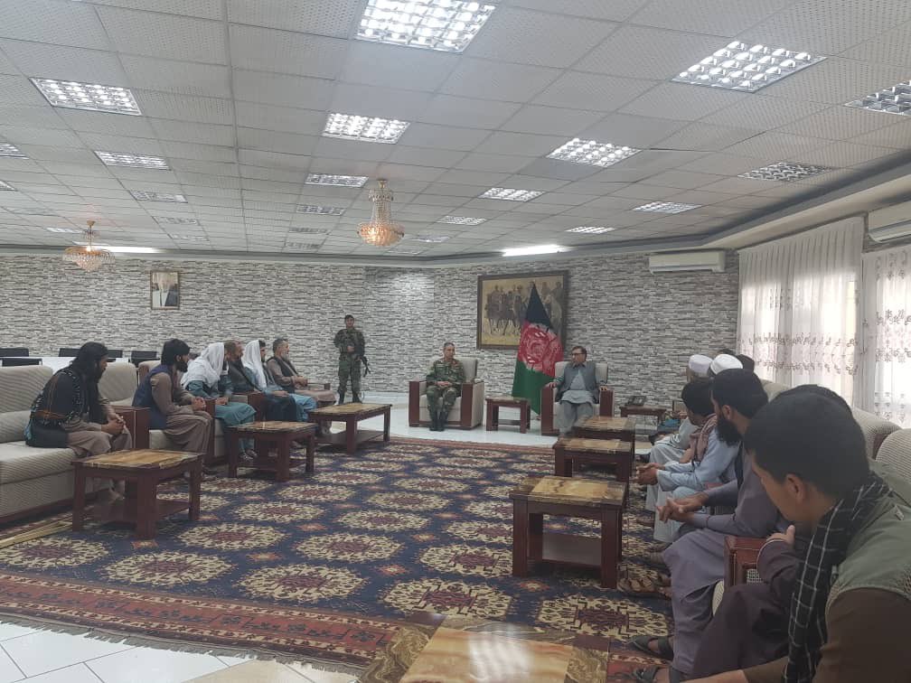 کماندوهایی را که طالبان آزاد کرده اند، به خانواه های خود پیوستند - تصویر دوم خبر