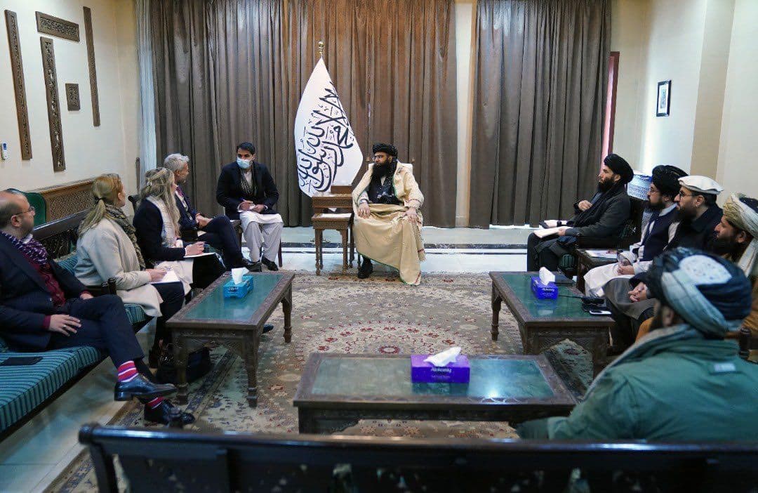 آیا دیدن رُخ «زن نامحرم و بی حجاب خارجی» رواست؟ - تصویر دوم خبر