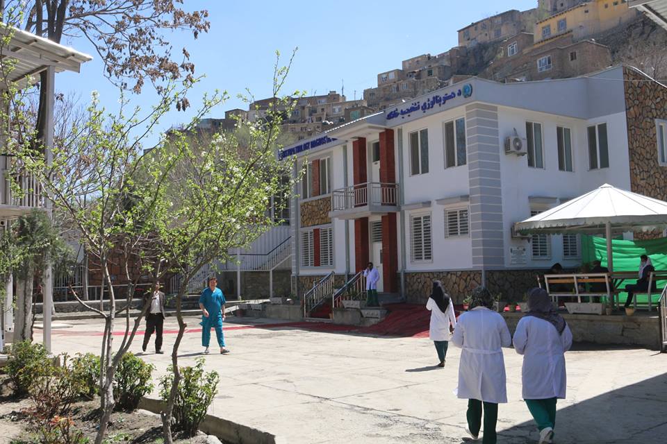 نخستین لابراتوار تشخیص بیماری های سرطانی به بهره برداری سپرده شد - تصویر دوم خبر