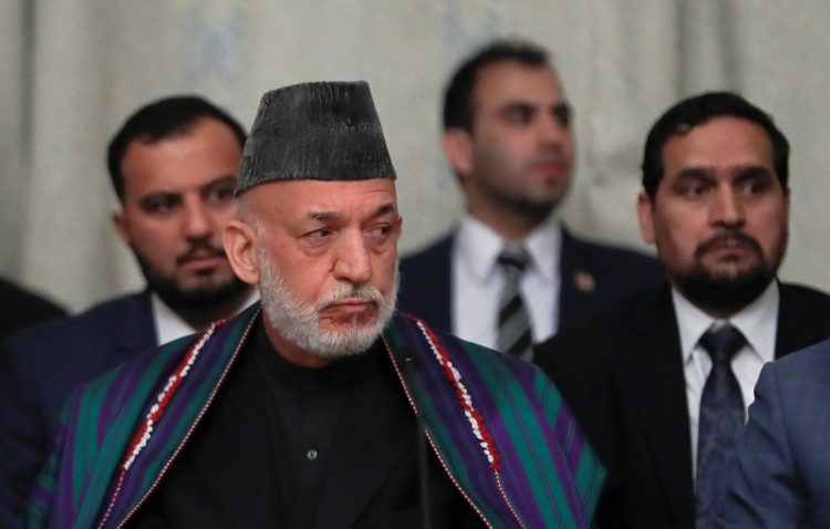 ابراز تأسف کرزی از برخورد با پناهجویان افغان در پاکستان