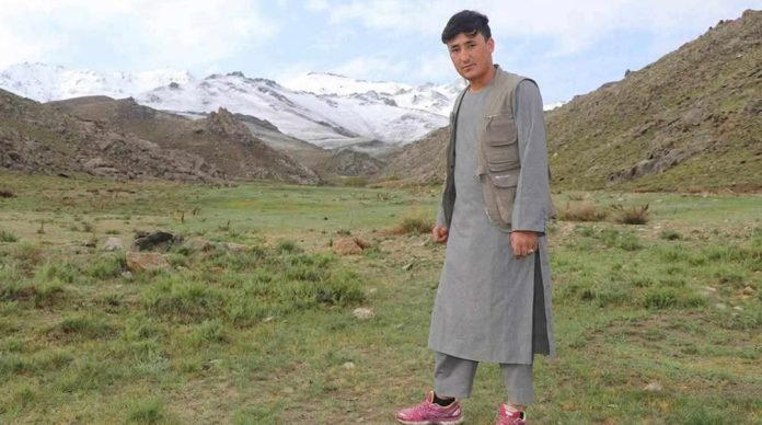 کوچی های مسلح در بهسود یک جوان هزاره را کشتند