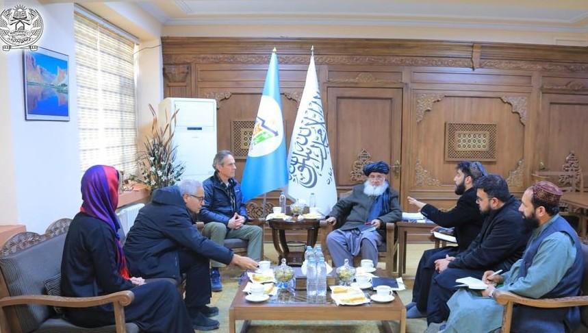  وزیر اقتصاد طالبان: رسیده گی به مشکلات عودت کننده گان در اولویت کاری ما قرار دارد