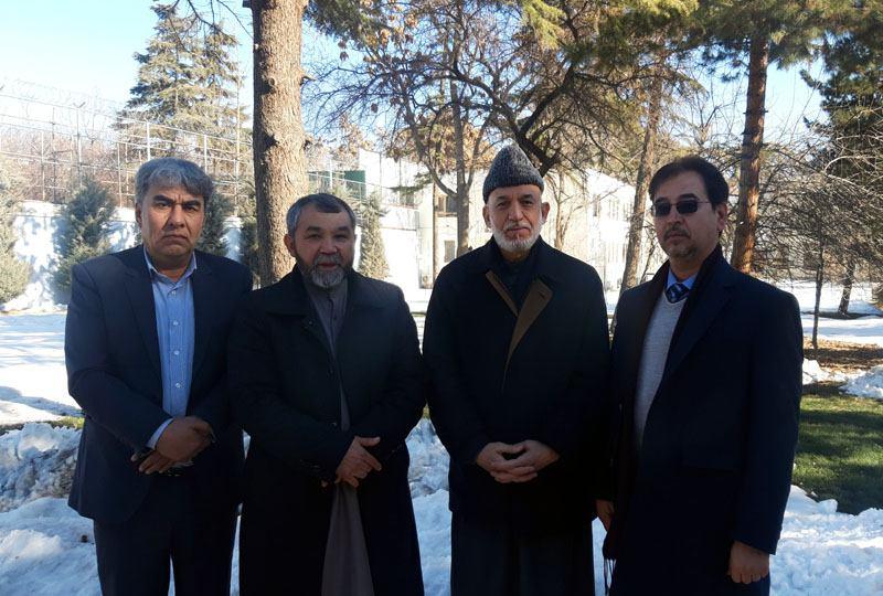 نشست صمیمی چهره های سیاسی به شمول دبیرکل حزب رفاه ملی افغانستان با حامد کرزی رئیس جمهور پیشین  - خبرگزاری افغان ایرکا