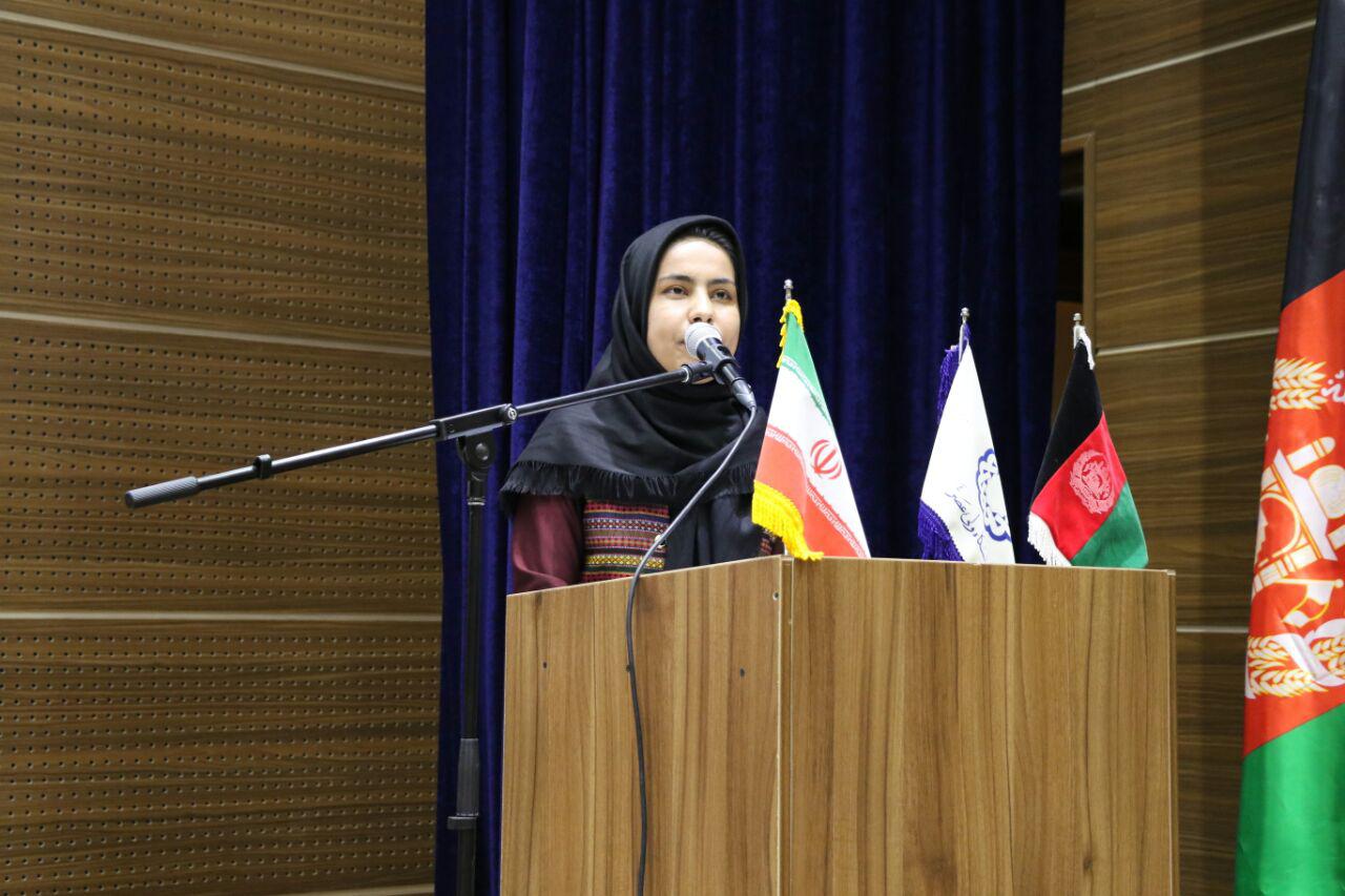 آقای دره ای در دیدار با فعالین دانشجویی: تمام تلاشمان را در راستای حل مشکلات مهاجرین انجام می دهیم - تصویر دوم خبر
