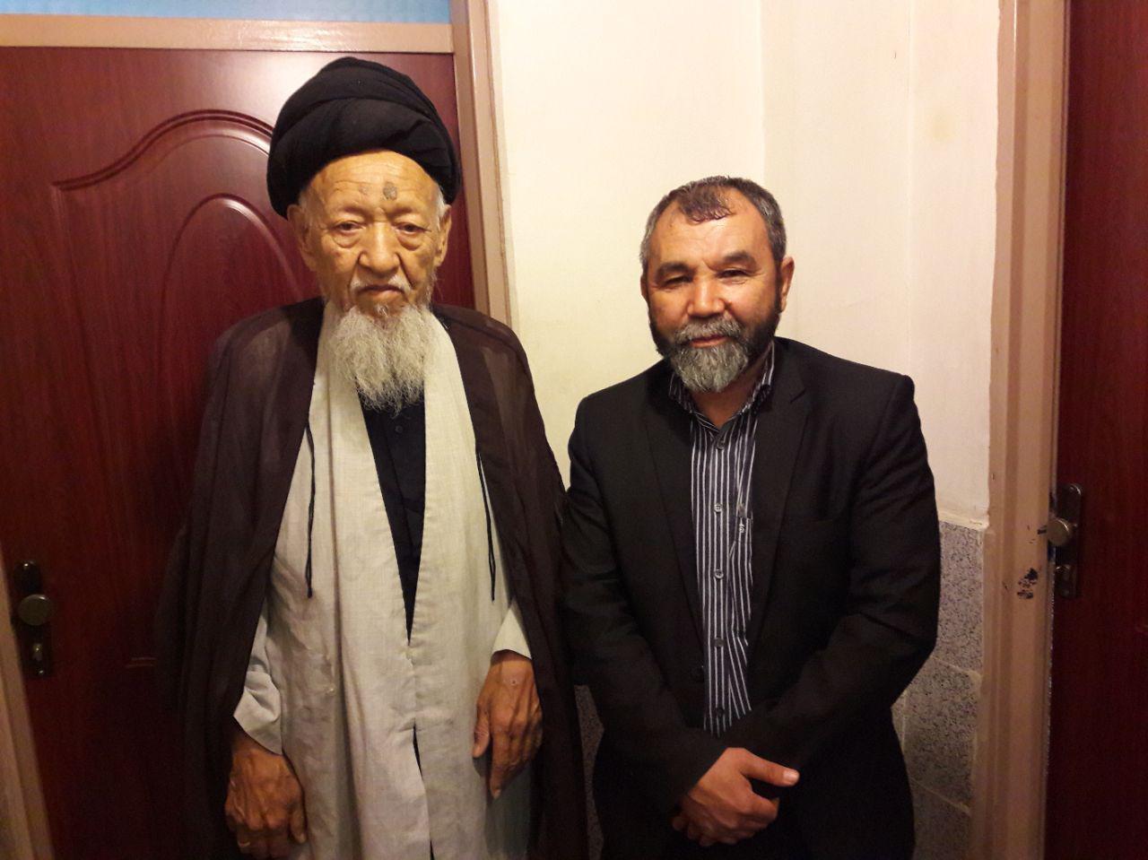 دبیر کل حزب رفاه ملی افغانستان با حضور در منزل آیت الله سید حسین جوادی از ایشان عیادت نمود - تصویر دوم خبر